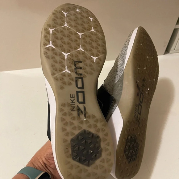 Nike Women's Air Zoom Strong.
White/black Ankle-high Training sneakers size 9.5 - Picture 7 of 12